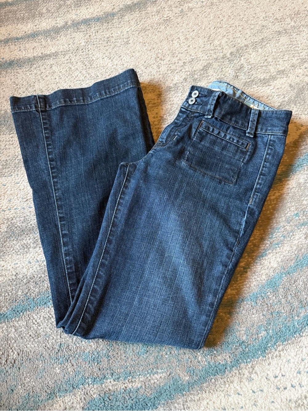 GAP Curvy Size 6 Women's Flared Jeans